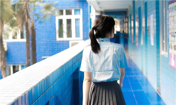 三穗如何找到一个可以帮助我生孩子的女人？